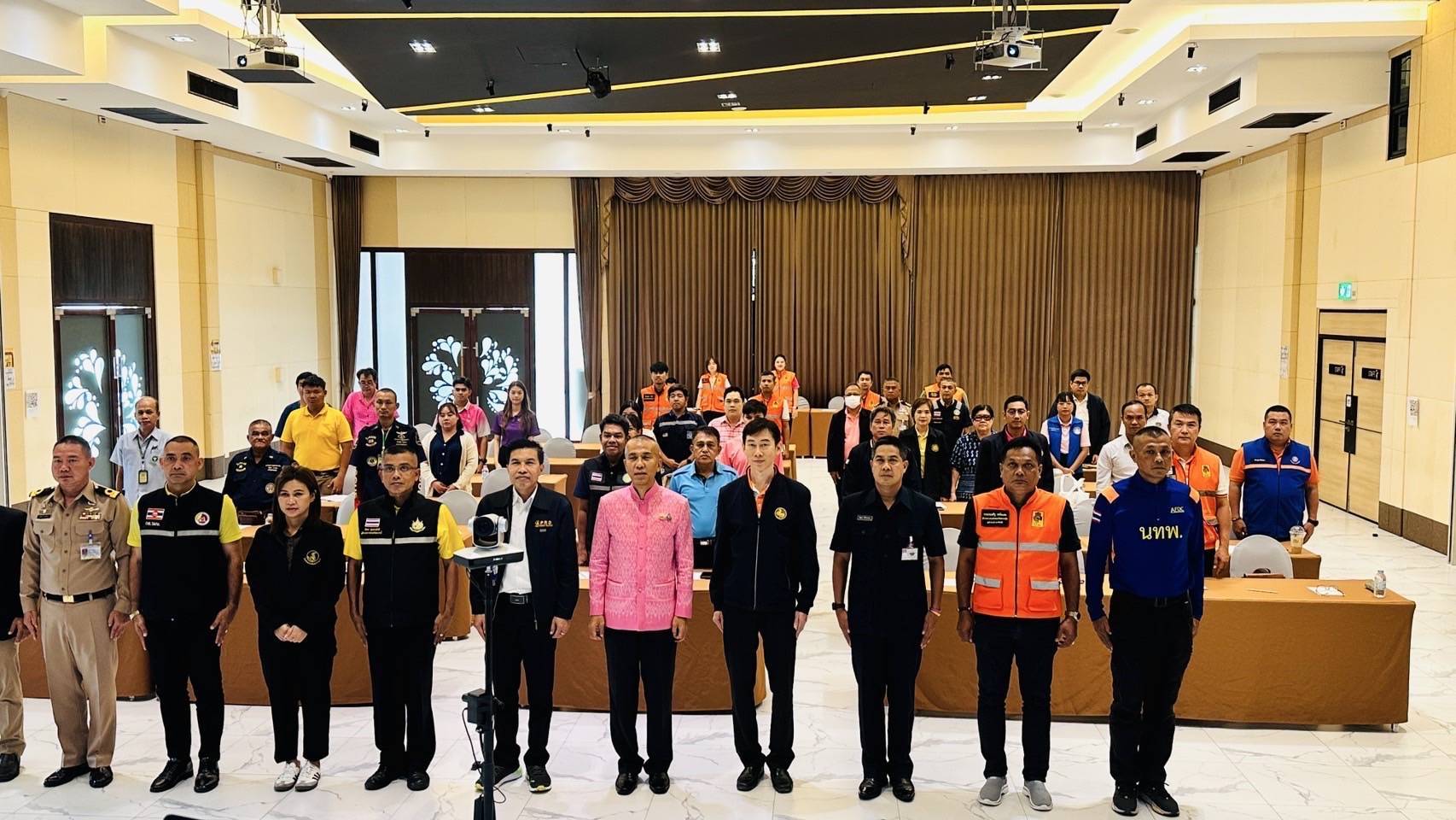 ร.ท.จักรพันธ์ สุขศรี ร.น. จนท.ธุรการ ฝ่ายแผน กลุ่มงานกิจการมวลชนฯ ร่วมพิธีเปิดและร่วมโครงการฝึก กองอำนวยการป้องกันเเละบรรเทาสาธารณภัยจังหวัดตราด/ศูนย์บัญชาการ เหตุการณ์จังหวัดตราด