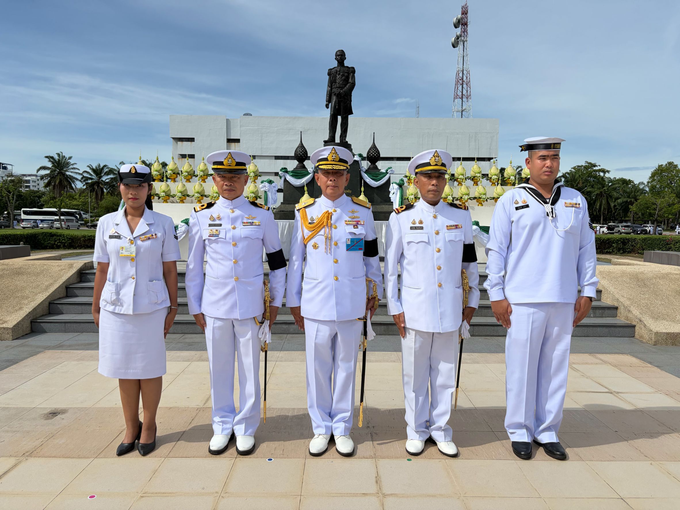 สง.ปรมน.ทร. ร่วมพิธีวางพานพุ่มเนื่องในงานวันบริพัตร ประจำปี ๒๕๖๙ ณ ยศ.ทร.